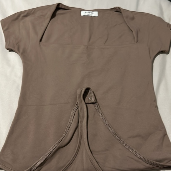 Aritzia square neck bodysuit in deep taupe - Picture 7 of 9